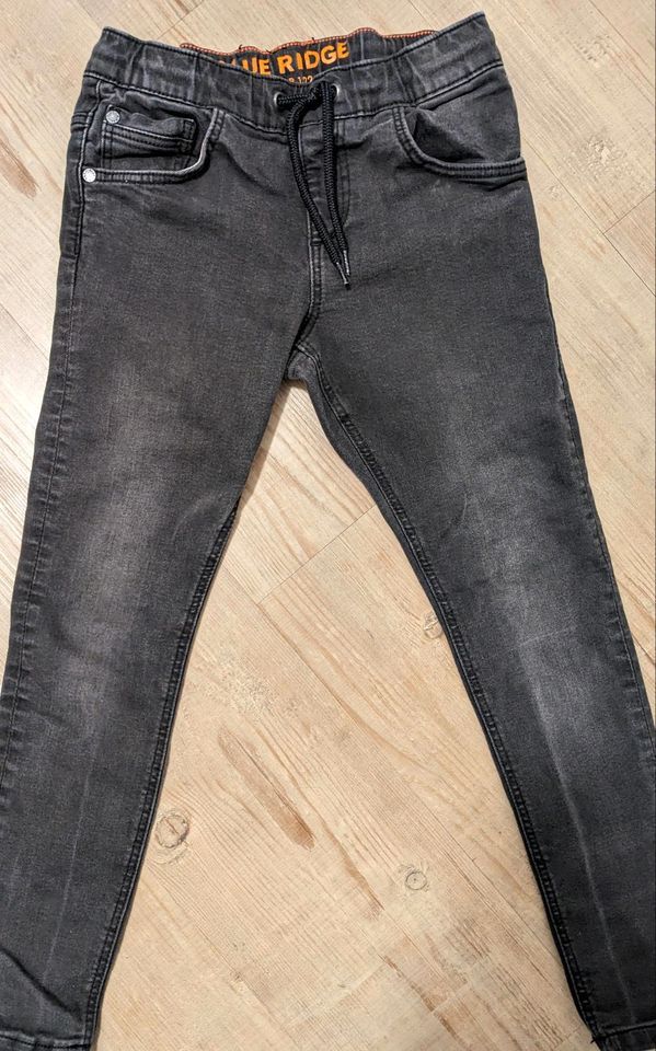 WE Fashion Jeans (neuwertig), Gr. 122 regular in Elmshorn