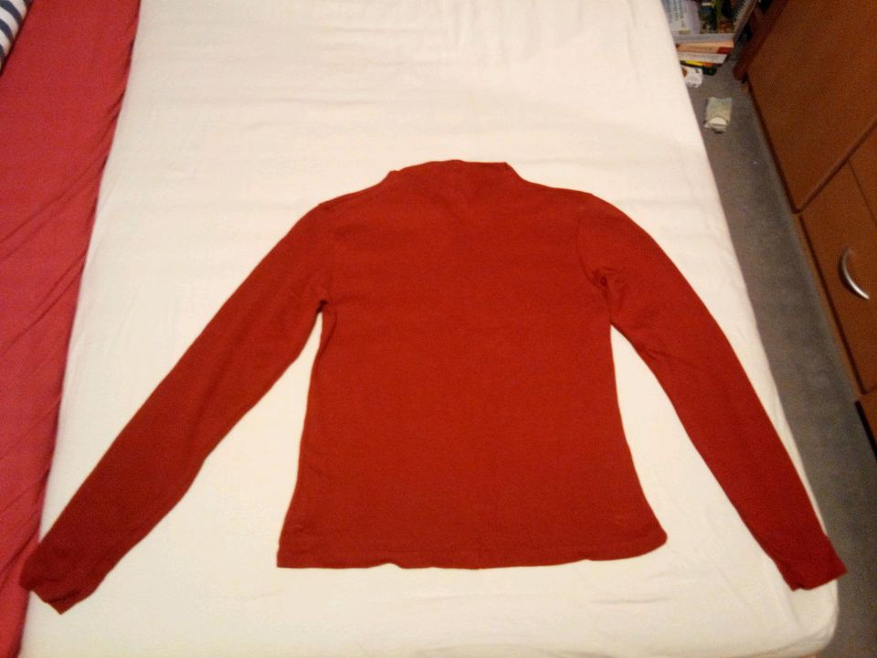 Shirt Langarmshirt Pullover Gr S  von Takko in Elmshorn