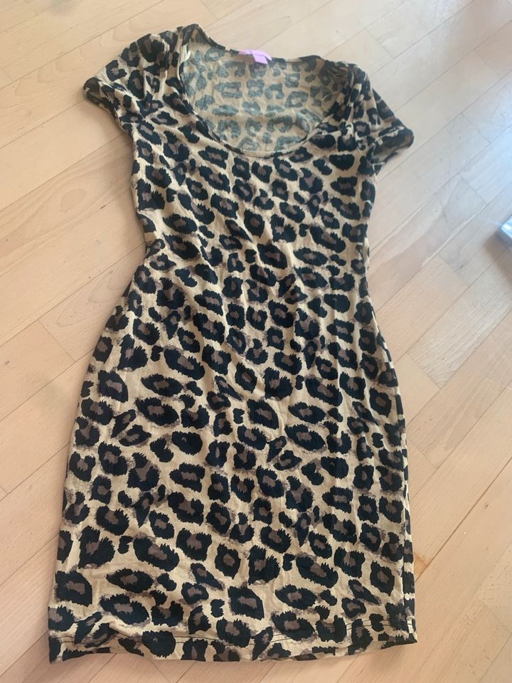 Minikleid, Kleid EDC, Gr. S, Leopard in München