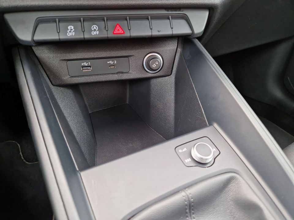 Audi A1 Sportback 30 TFSI LED PDC APP-Navi Sitzheizun in Bad Hersfeld
