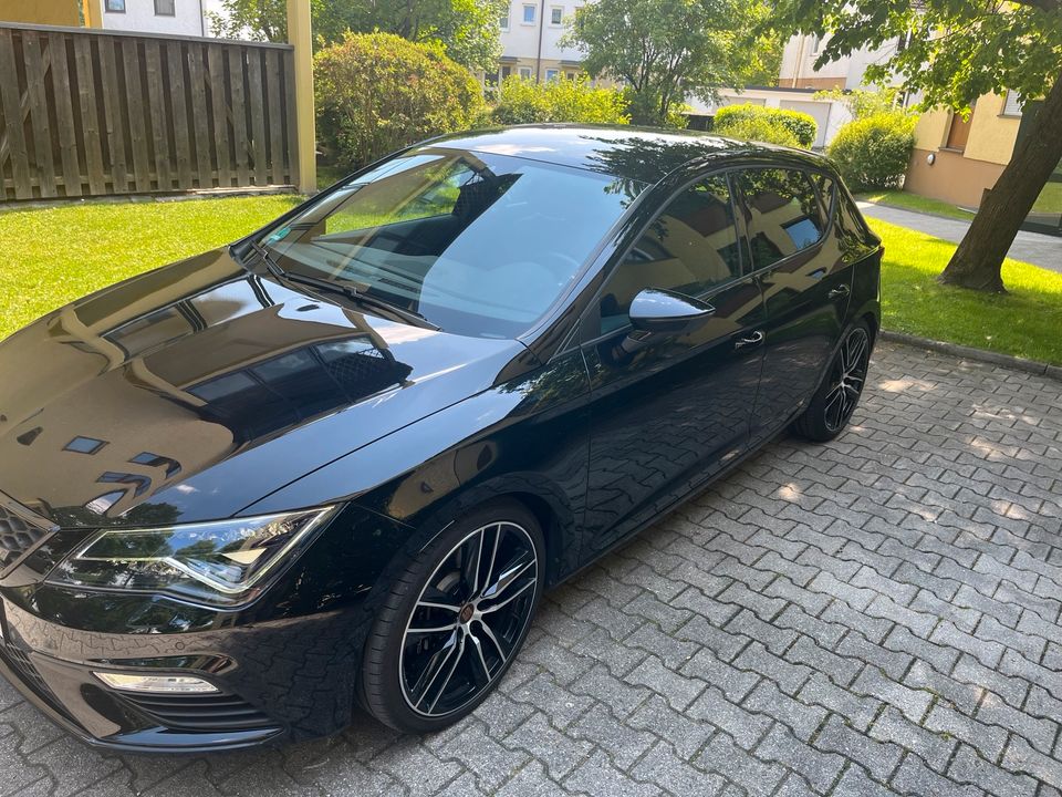 Seat Leon Cupra in Stuttgart