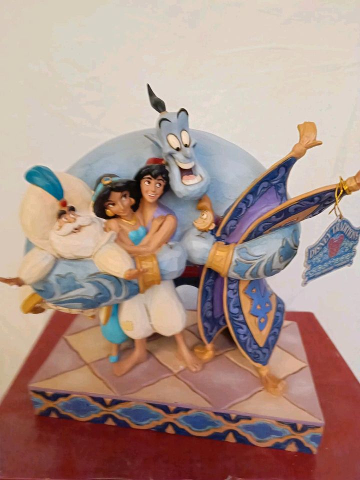 Disney Traditions Aladdin " Group Hug" Figur in Rheine