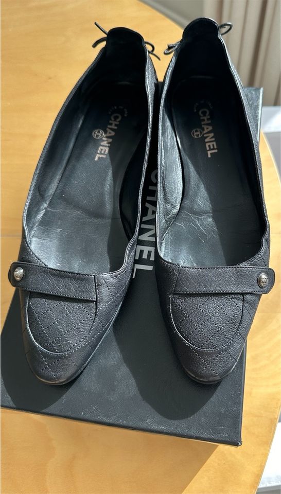 Original Chanel Ballerinas in schwarz Größe 41 in Berlin