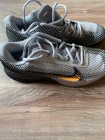 Nike Vapor 11 Tennisschuhe Allcourt Größe 42 NEU Bayern - Schwarzenbruck Vorschau