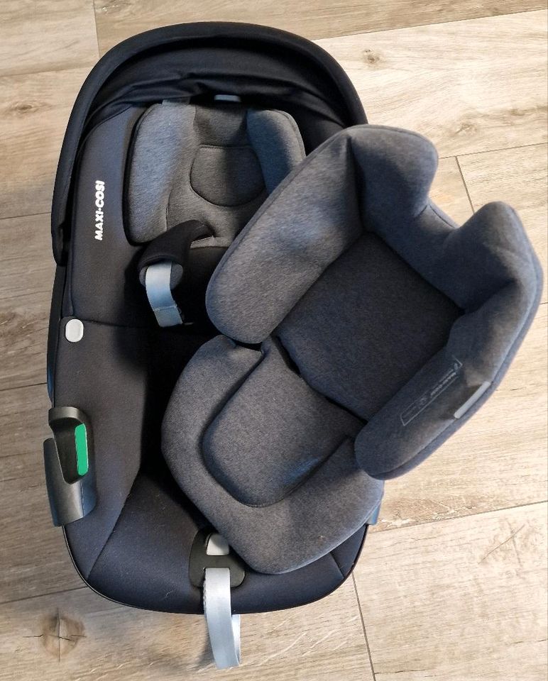 Maxi Cosi Pebble 360 Kindersitz in Jersbek