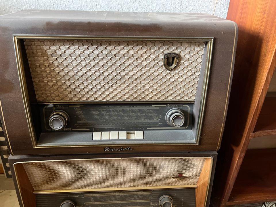 5 alte Röhrenradios Lorenz, Siemens, 2x Nordmende, Lumophon in Merzenich