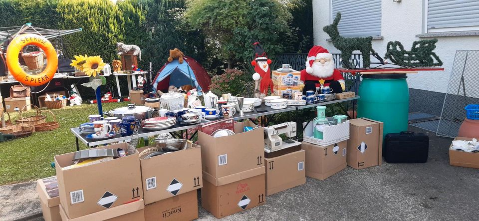 Flohmarkt Artikel in großer Auswahl in Wiesbaden