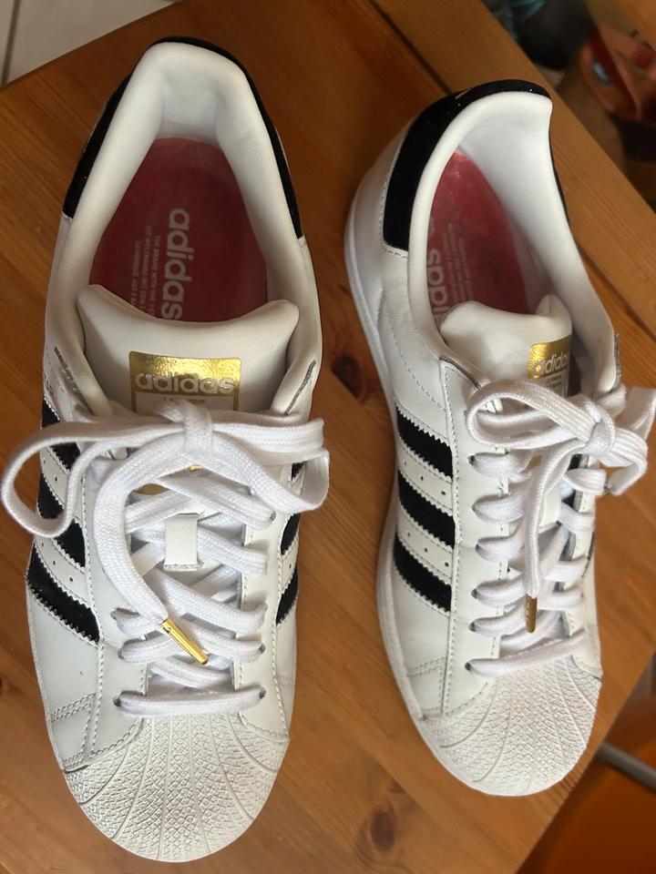Adidas superstar weiß gold 40 hotsell