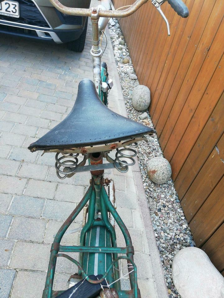 Oldtimer Fahrrad Obelisk zum herrichten in Woltersdorf