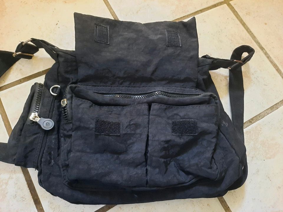 Umhängetasche Handtasche in Kiel