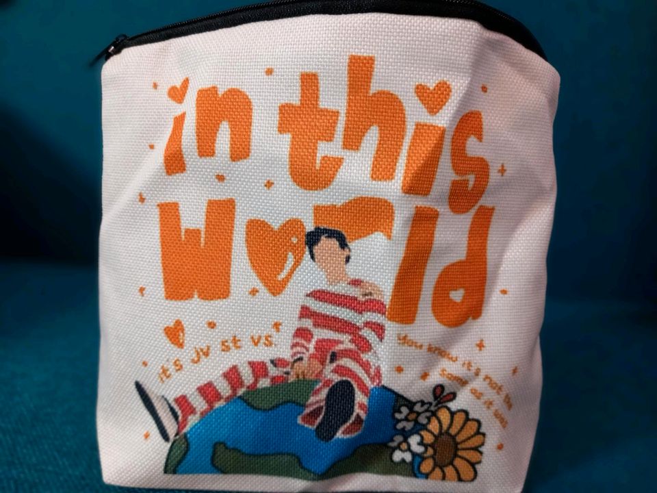 Harry Styles related Kulturbeutel Tasche  In this world As it was in Kassel