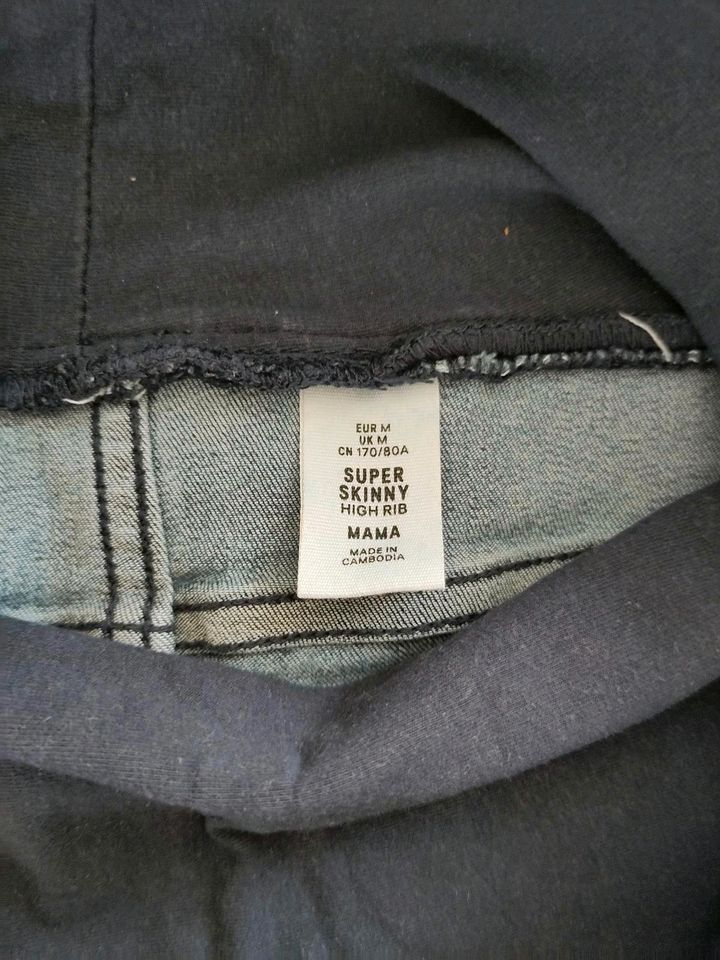 2 Umstands-/Schwangerschafts -Jeanshosen von H&M in Größe M und L in Göttingen