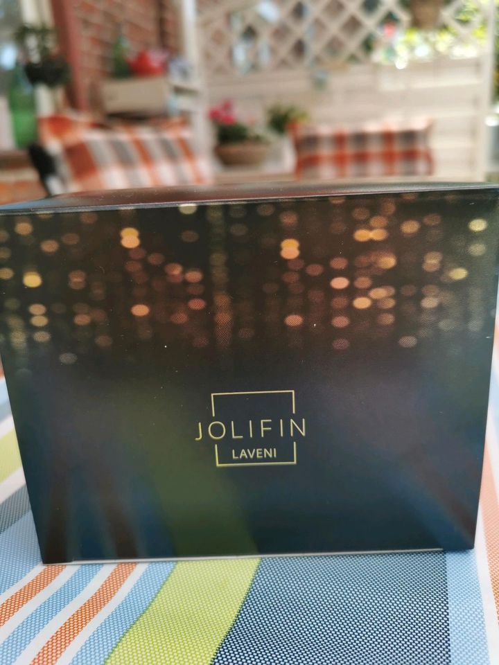 Jolifin Shellac Quick Remover Pads in Lüchow