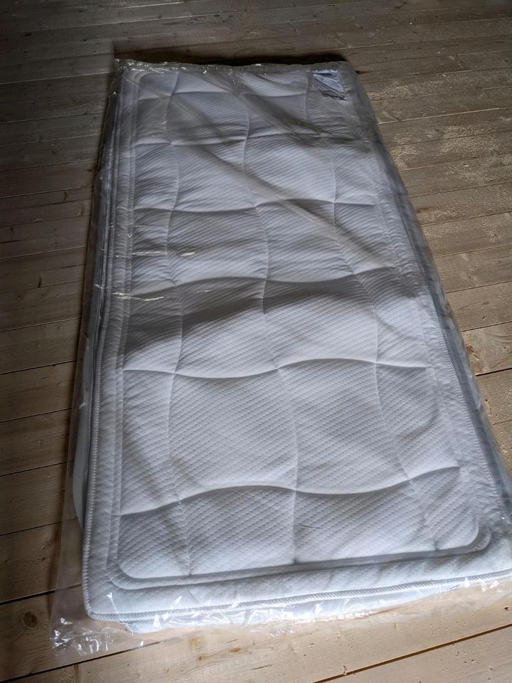 2 neue Kaltschaummatratzen H2 und H3 90x200cm in Kall