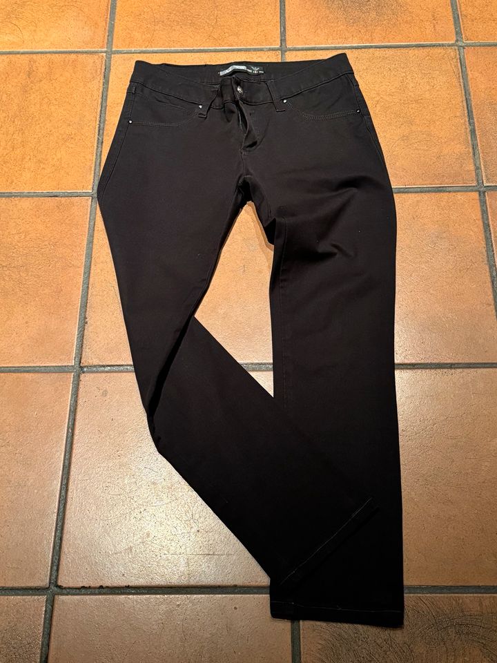 Schwarze Armani-Jeans, Größe 29 in München