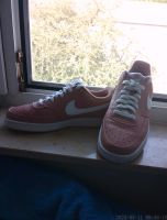 !Neu! Nike Sneaker in 41 rosa/weiß Nordrhein-Westfalen - Castrop-Rauxel Vorschau