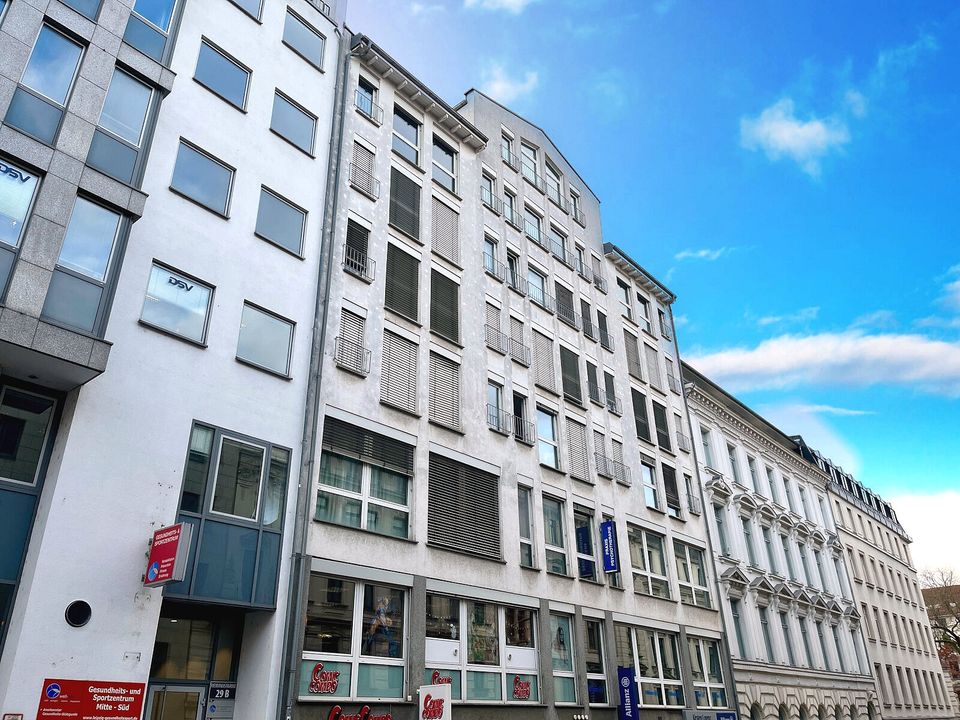 Top Lage mit Südbalkon - Schöne 2-Zimmer Wohnung mit Stellplatz im Zentrum-Süd von Leipzig in Leipzig