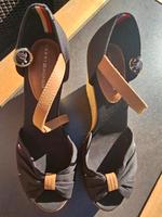 Tommy Hilfiger Keilriemenschuhe Nordrhein-Westfalen - Leverkusen Vorschau
