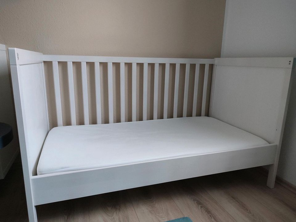 IKEA Babybett Kinderbett SUNDVIK 70x140m höhenverstellbar in Zeithain