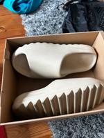 Adidas Yeezy Slide Bone Gr.43 Bayern - Reichertshofen Vorschau