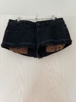 Schwarze H&M Shorts mit Glitzersteinen Schleswig-Holstein - Ammersbek Vorschau