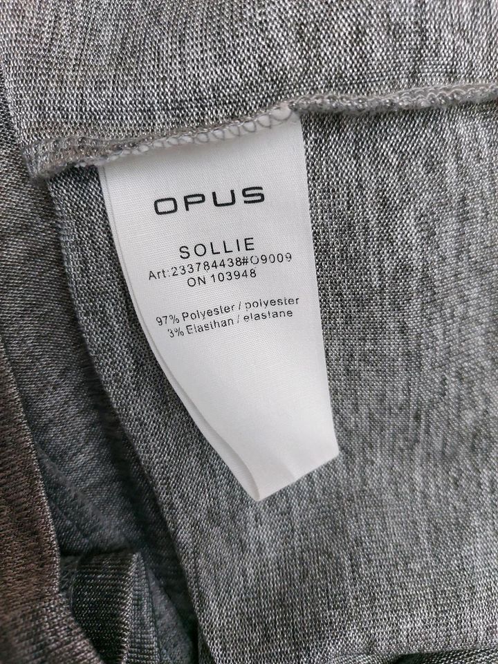 Pullover / Shirt in silber von Opus Gr. 38 in Parsberg