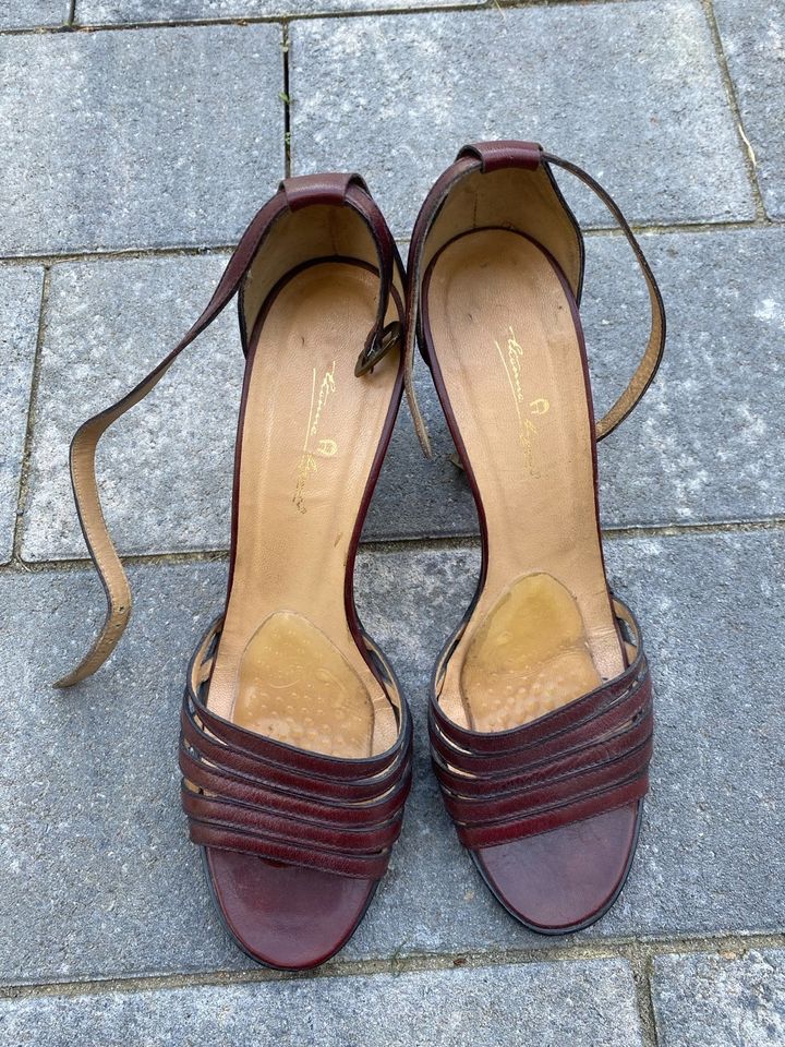 Vintage Aigner Sandalen mit 10cm Absatz Größe 40 in Oberursel (Taunus)