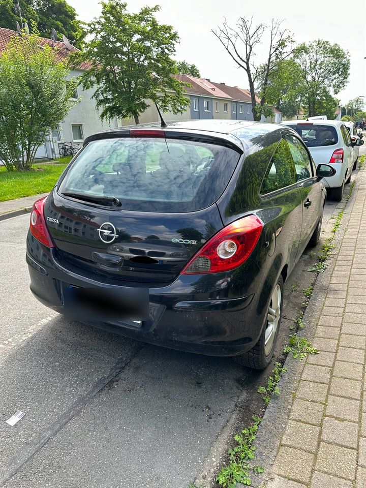 Opel Corsa D ecoFlex schwarz - verliert etwas Öl - Heute Abholung in Gremmendorf