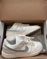 Nike Air Jordan 1 Low Damenschuhe Nordrhein-Westfalen - Gladbeck Vorschau