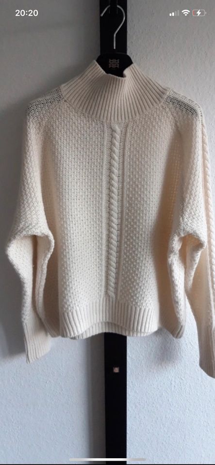 Pullover 100% Wolle FFC creme-weiß Größe S in Bremen