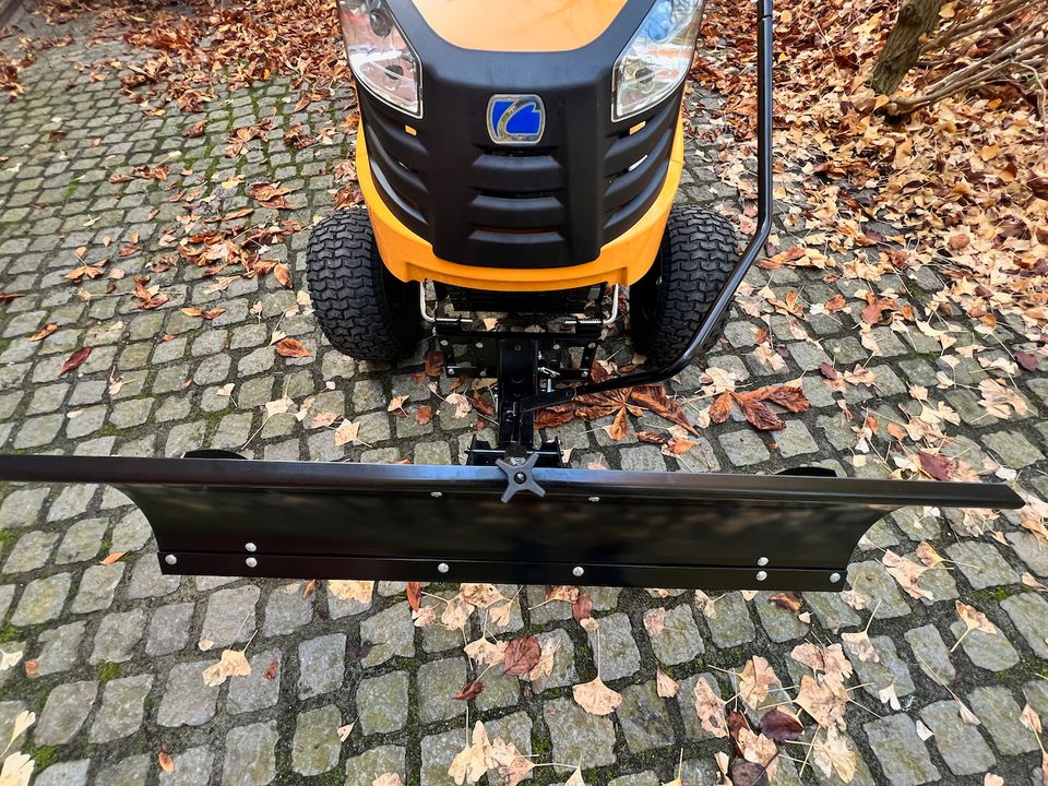 Cub Cadet Rasentraktor Schneeräumschild Schneeschild MTD 46" in Dorfen