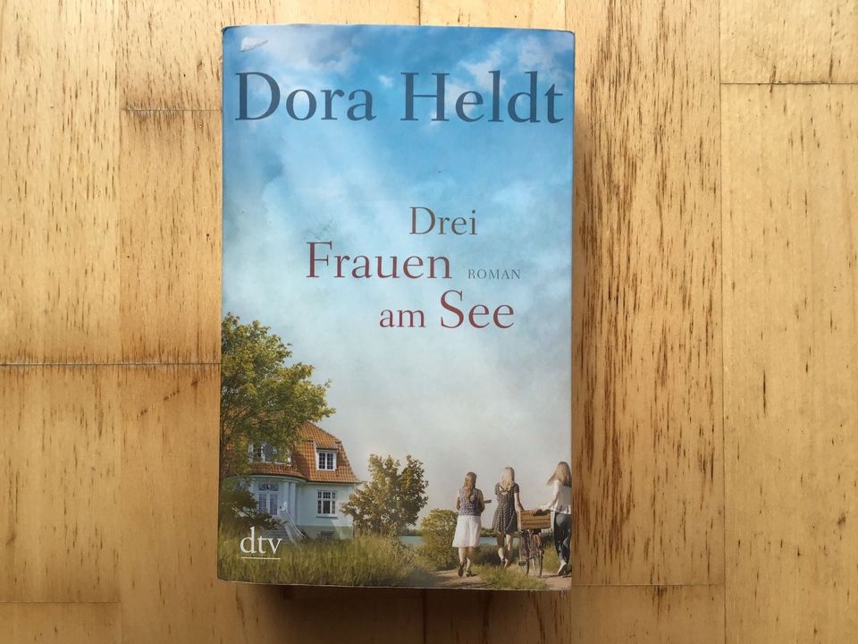 Dora Heldt: Drei Frauen am See (Taschenbuch) in Hilden