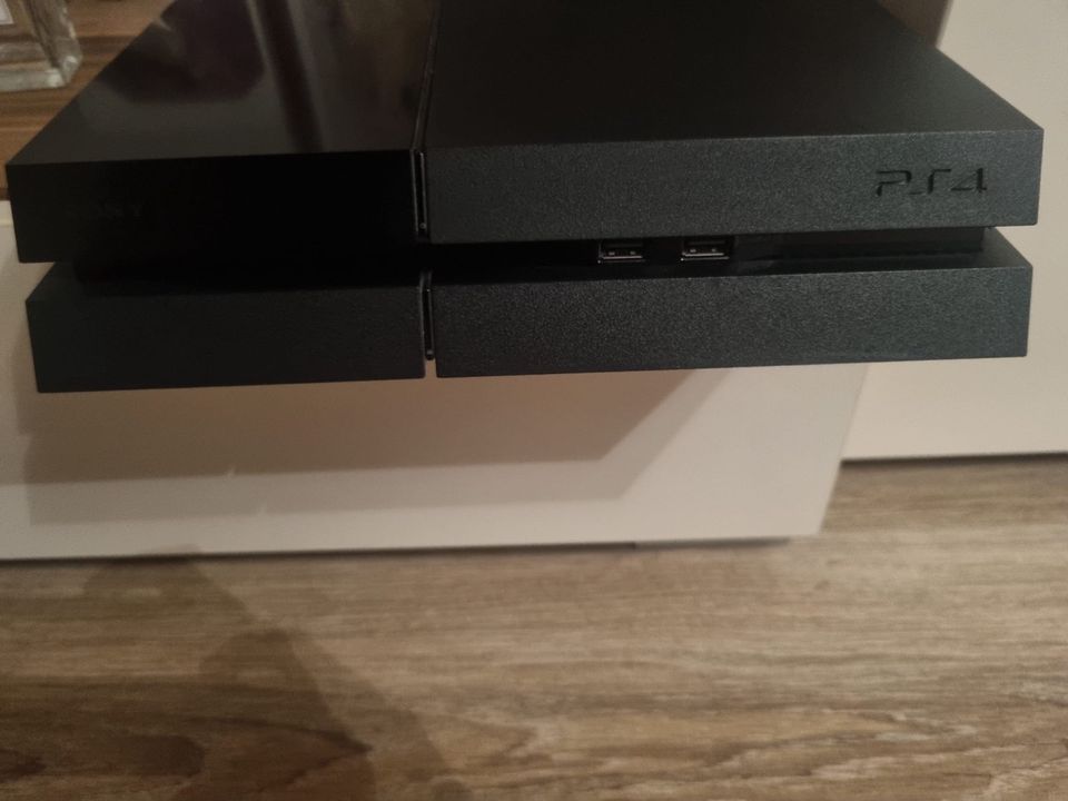 Playstation 4 500 GB in Seelze