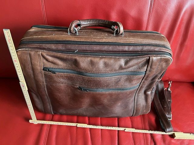 Koffer Tasche Reisetasche Weekender Leder ca. 35cmx50cmx15-25cm in Kiedrich