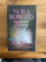 Nora Roberts Ein dunkles Geschenk Baden-Württemberg - Rheinhausen Vorschau