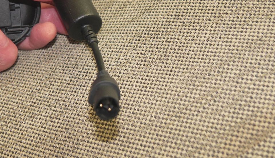 Dell Flugzeug Adapter ohne Netzteil in Hamburg