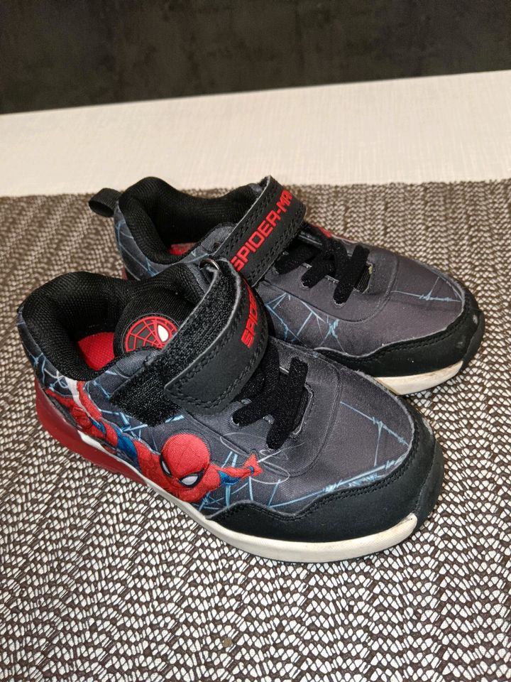 Spiderman-Sneaker und -Stiefel in Gelsenkirchen