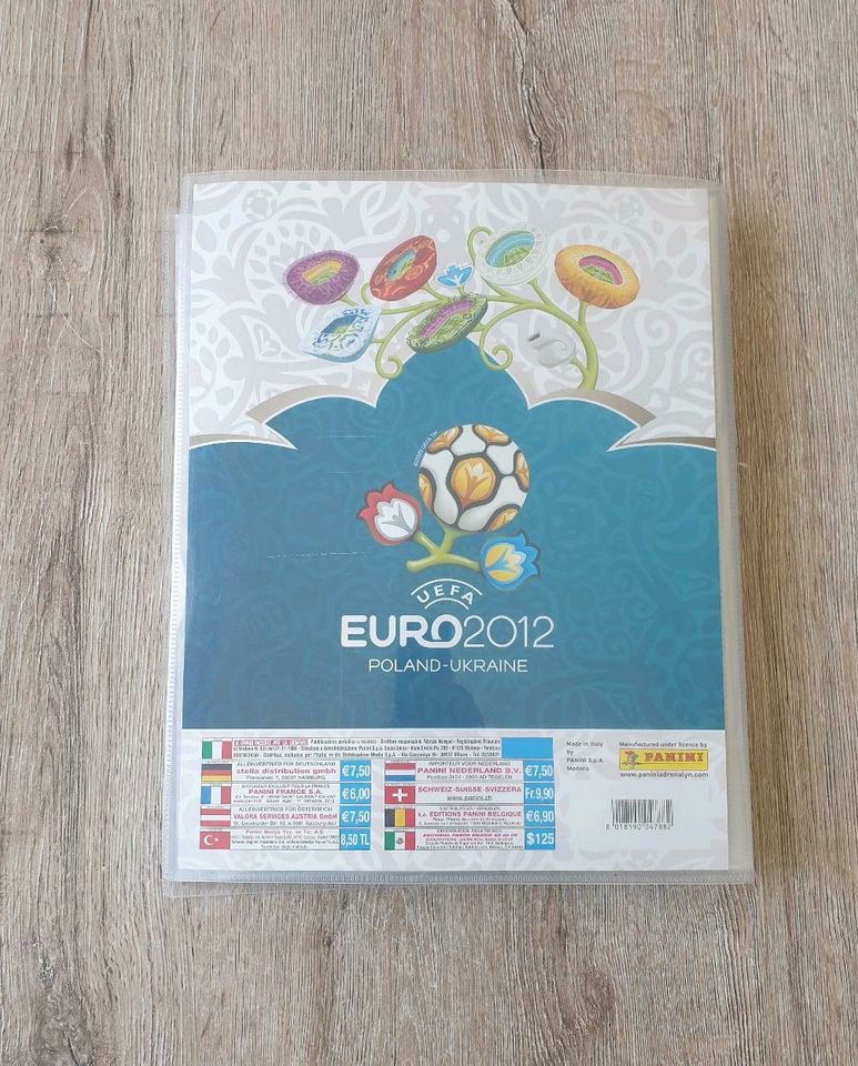 Panini Adrenalyn XL EURO 2012 Polen Ukraine Sammelmappe fast voll in Bremen