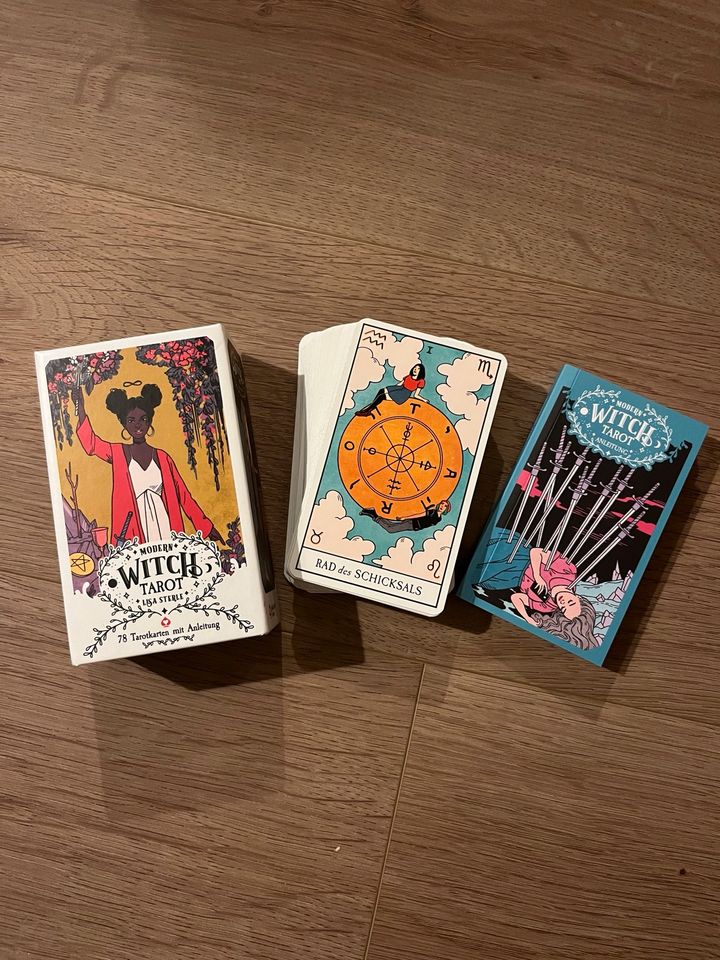 Modern Witch Tarot- Kartenset in Lüneburg