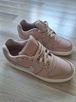 Nike Sneaker Gr.40 Sachsen-Anhalt - Halle Vorschau