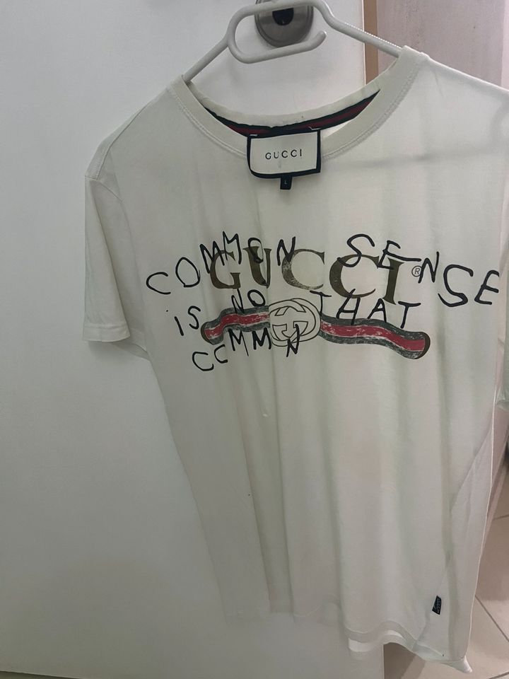 GUCCI T Shirt  aus Baumwoll - Jersey mit Strickerei neuwertig in Weinheim