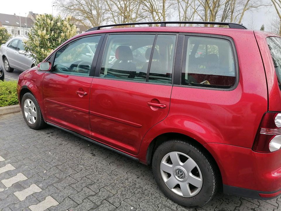 VW Touran 2009 in Mönchengladbach