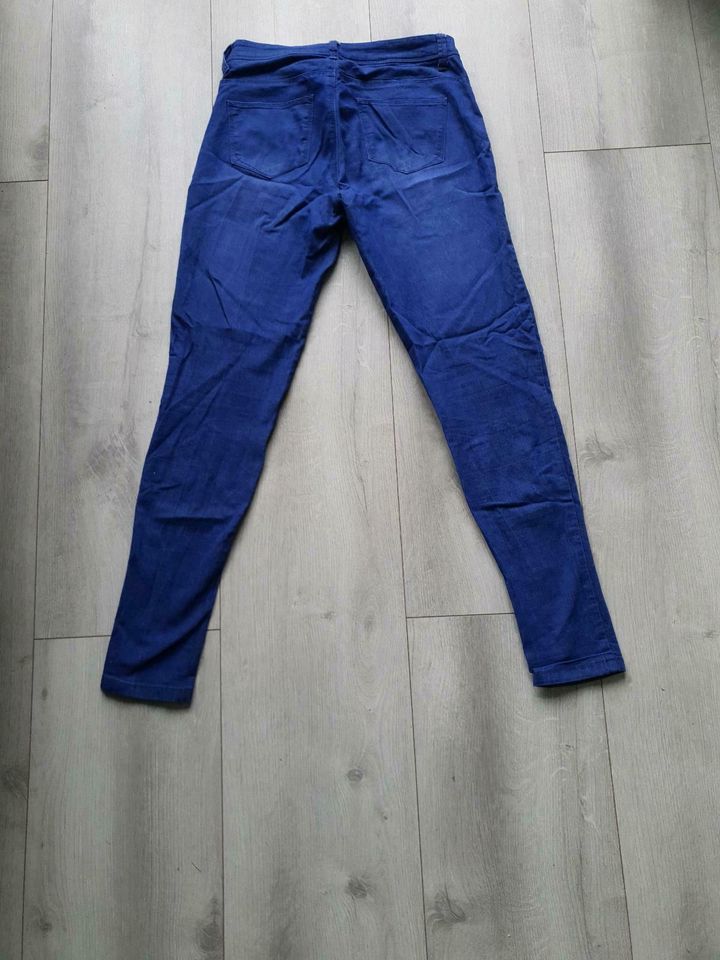 Blaue Jeans Gr. 38 in Moers