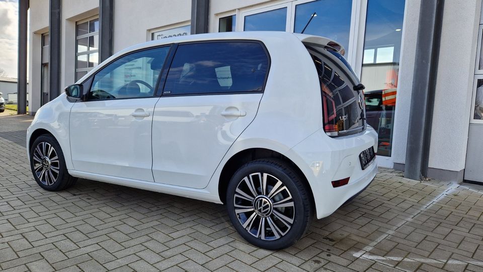 Volkswagen Up! Sondermodell Activ VW UP Sitzheizung, Kamera, PDC in Schönberg (Holstein)