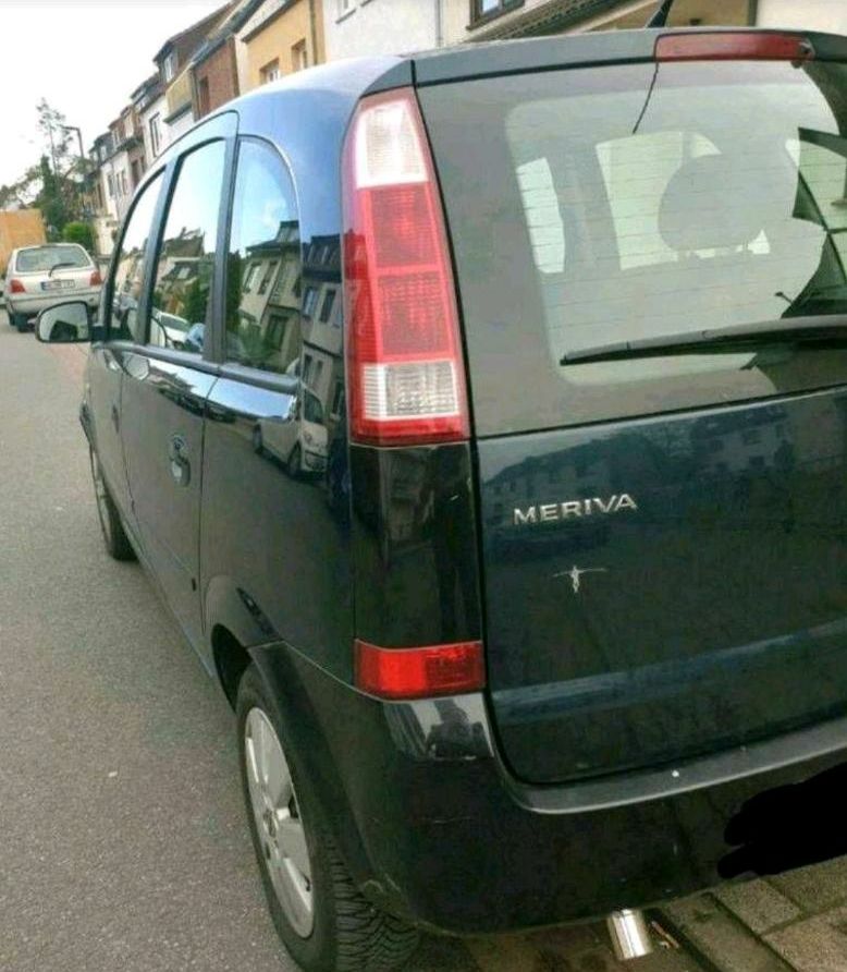 Opel Meriva 1,6 Automatik in Bremen