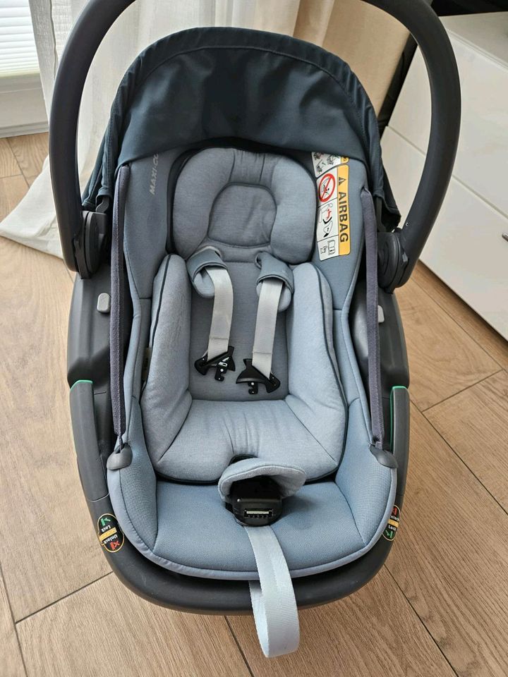 Auto Babyschale Maxi Cosi Coral 360 i-Size in Hamburg