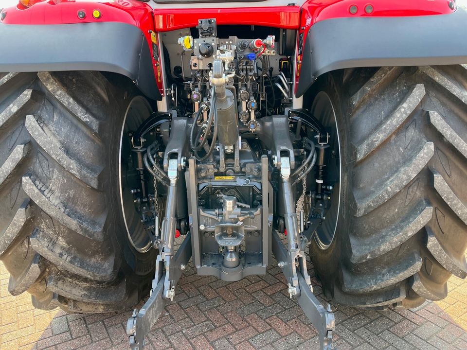 Massey Ferguson 6S.165 Dyna VT Exclusive Neumaschine in Bordelum