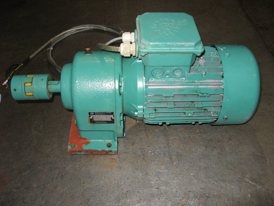 Getriebemotor 1,1 KW 174 U/min Getriebebau Nord Motor in Leverkusen