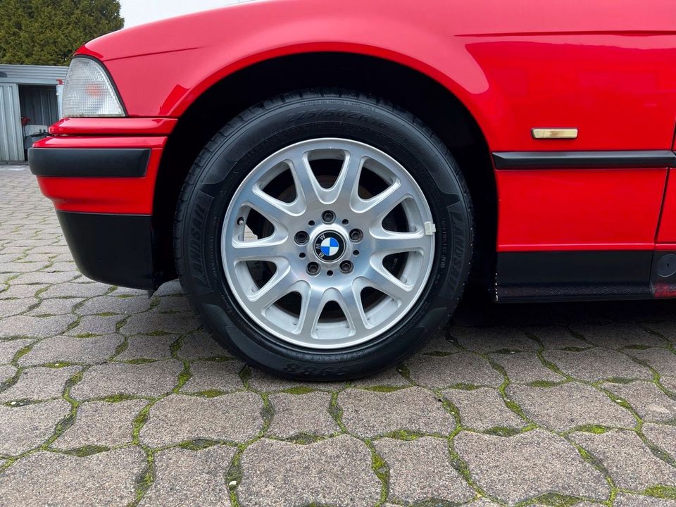 BMW 318i Cabrio E36 Exclusiv Edition in Nordhausen