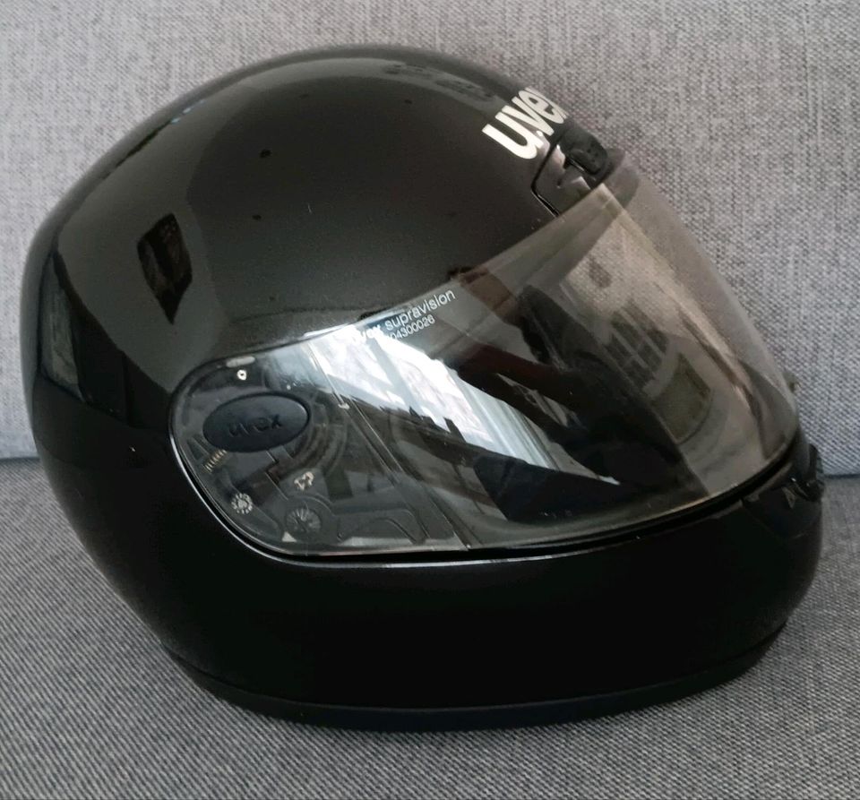 Motorradhelm in Maxdorf